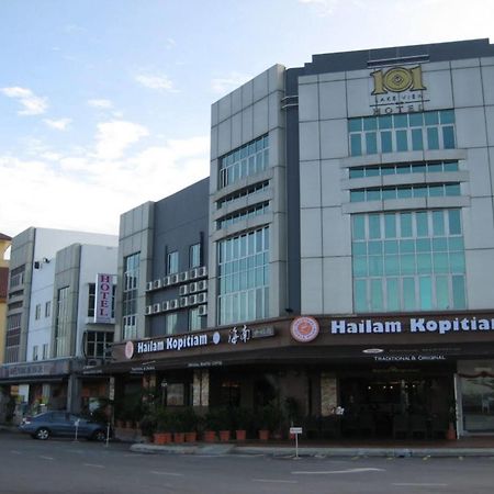 101 Lake View Hotel Puchong Extérieur photo
