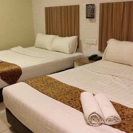 101 Lake View Hotel Puchong Extérieur photo