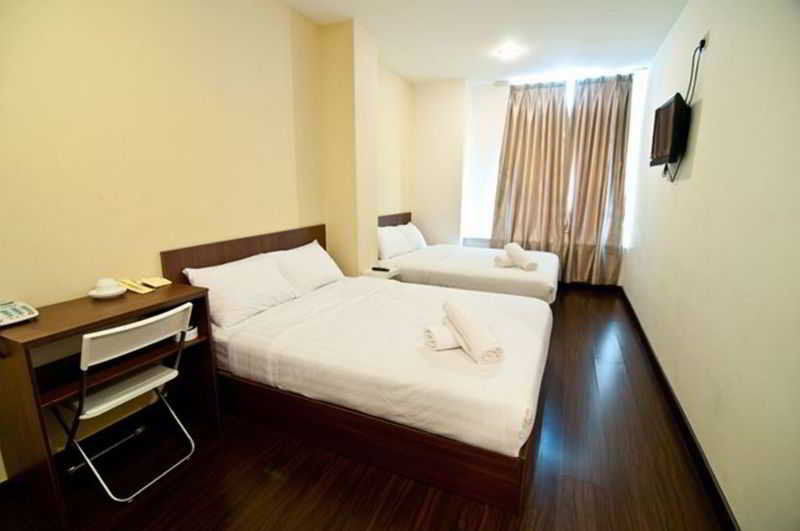 101 Lake View Hotel Puchong Extérieur photo