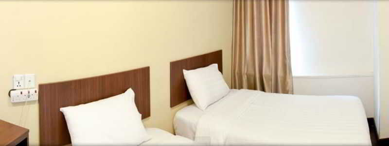 101 Lake View Hotel Puchong Extérieur photo