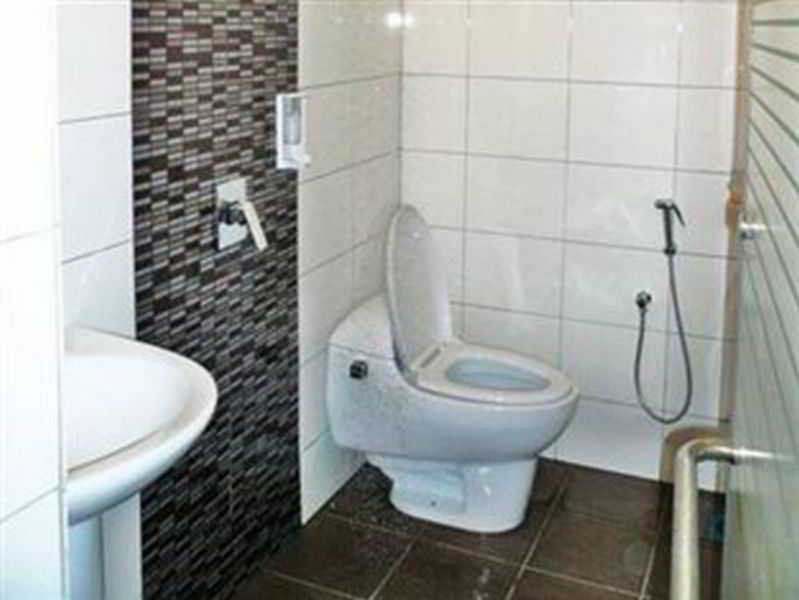 101 Lake View Hotel Puchong Extérieur photo