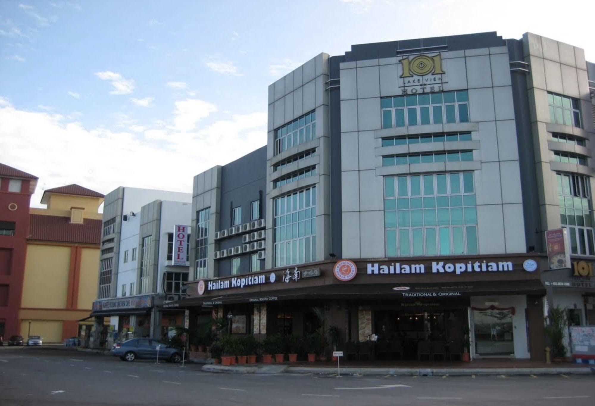 101 Lake View Hotel Puchong Extérieur photo