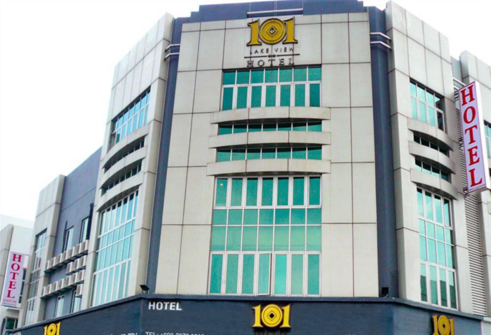101 Lake View Hotel Puchong Extérieur photo