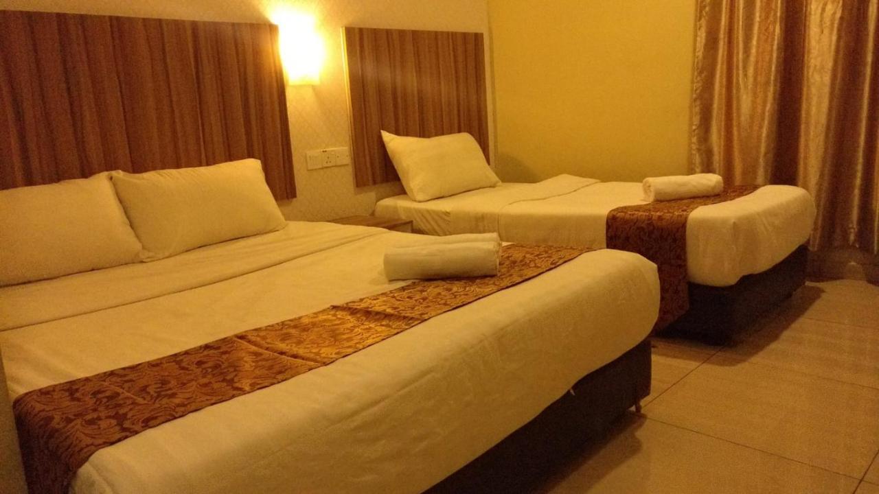 101 Lake View Hotel Puchong Extérieur photo